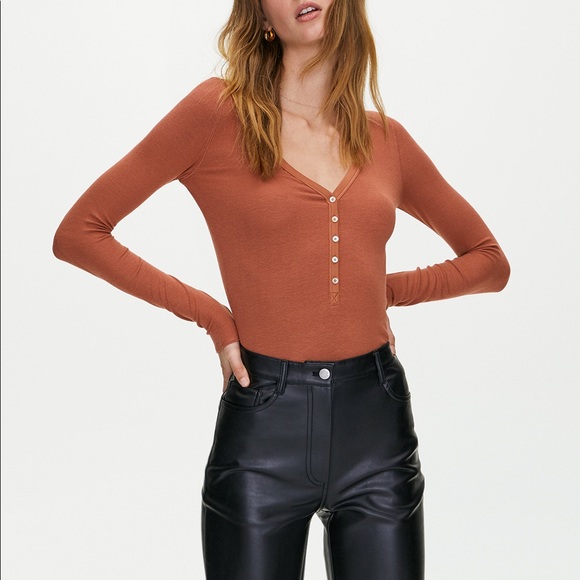 WILFRED Sula Ribbed Henley - Picture 2 of 13